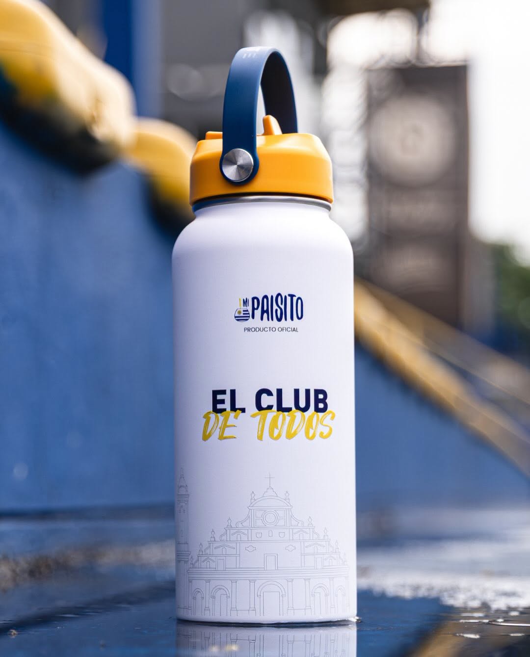 Termo blanco El club de todos en las tribunas